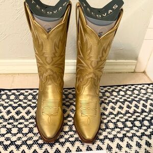 SOLD DO NOT BUY Tecovas Sadie Gold 6.5 Embroidered Western Boots